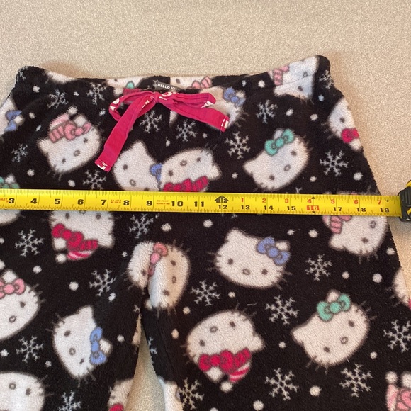 Hello Kitty - fluffy  holiday pajama pants. Size L (girls) - Picture 7 of 9